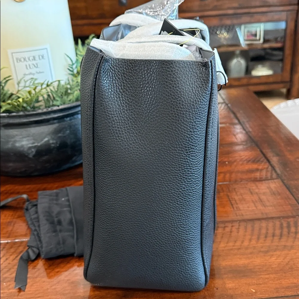 Marc Jacobs Black Tote Bag - Picture 5 of 7